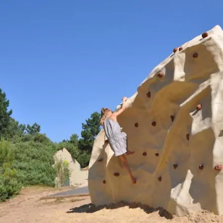 Kamp alanı Confortable - 6 Pers. - Api-1-52-2363