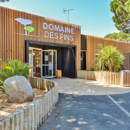 Confortable - 6 Pers. - Api-1-52-2363 Kamp alanı Saint-Hilaire-de-Riez