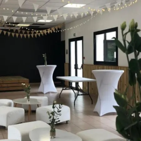 Confortable - 6 Pers. - Api-1-52-2363 Kamp alanı Saint-Hilaire-de-Riez